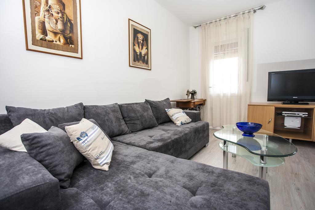 Apartman Daria Lägenhet Split Exteriör bild