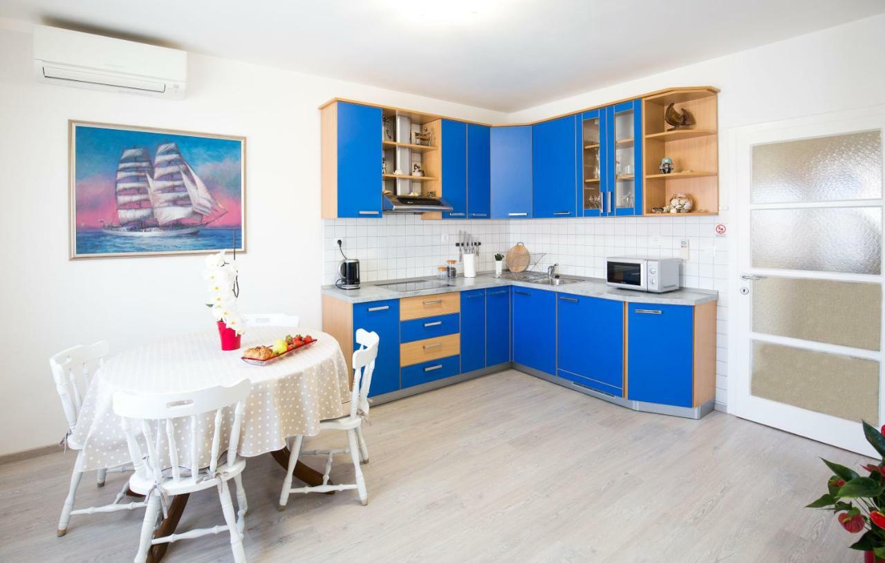 Apartman Daria Lägenhet Split Exteriör bild