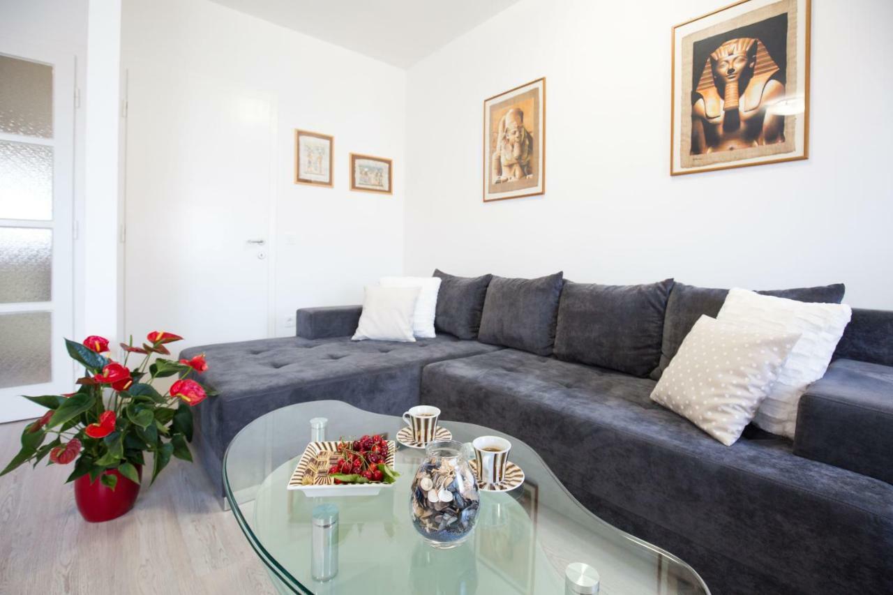 Apartman Daria Lägenhet Split Exteriör bild